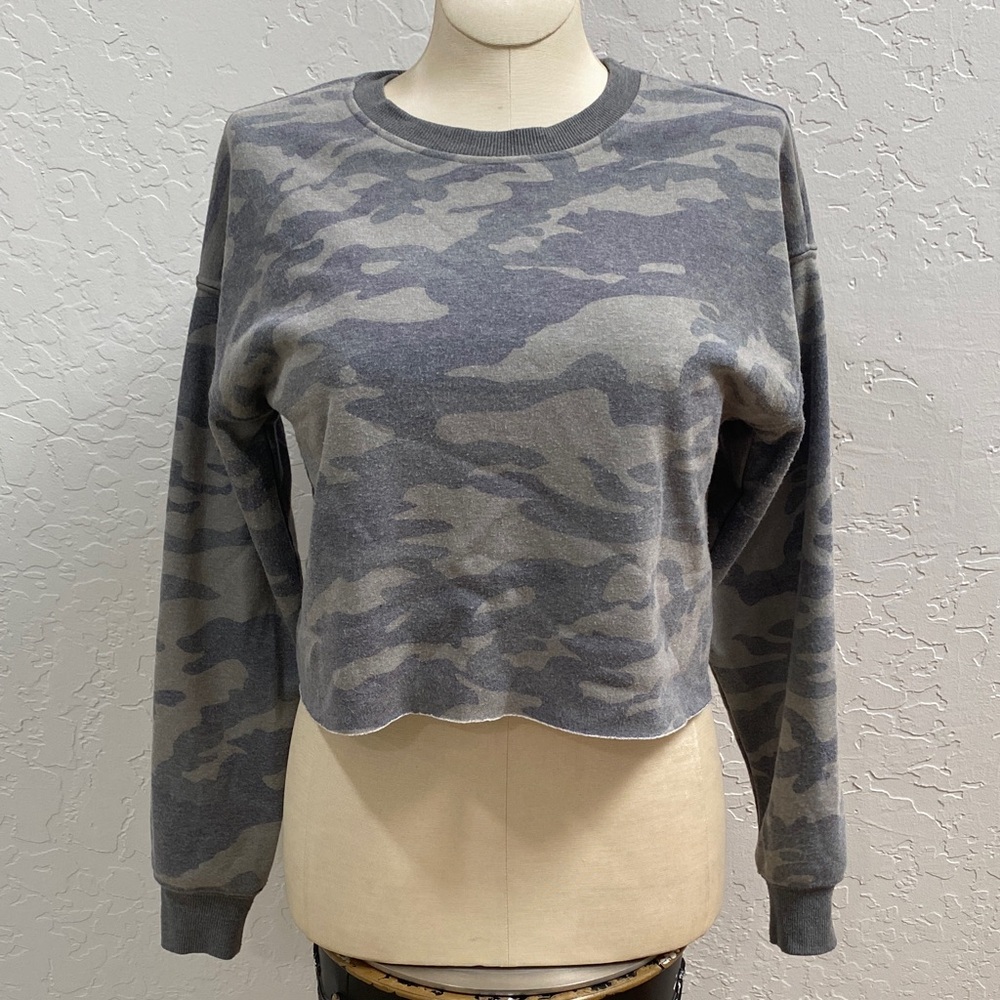 Forever 21 Gray Camouflage Crop Hoodie